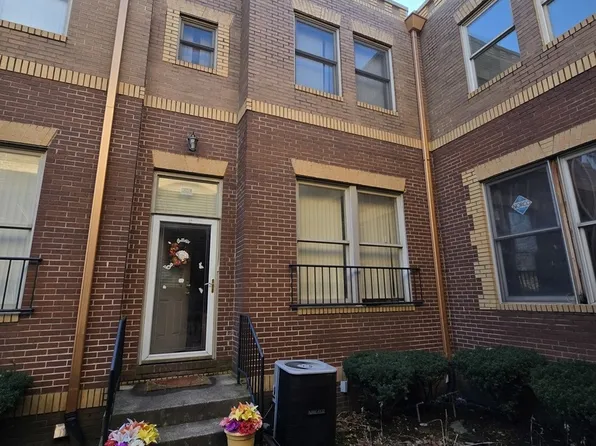 1863 W 107th St APT E, Chicago, IL 60643