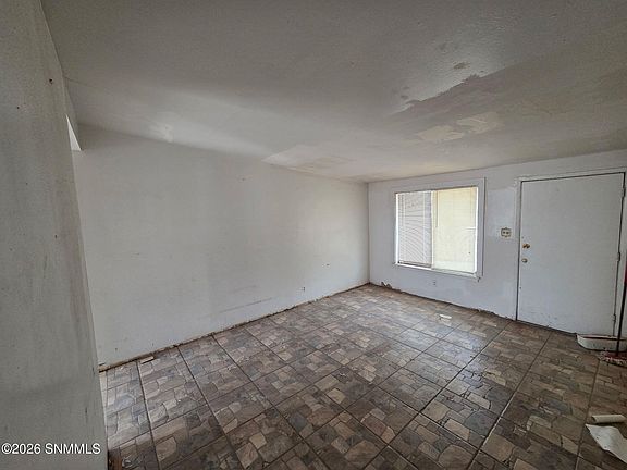 2nd image of 2208 E Idaho Ave