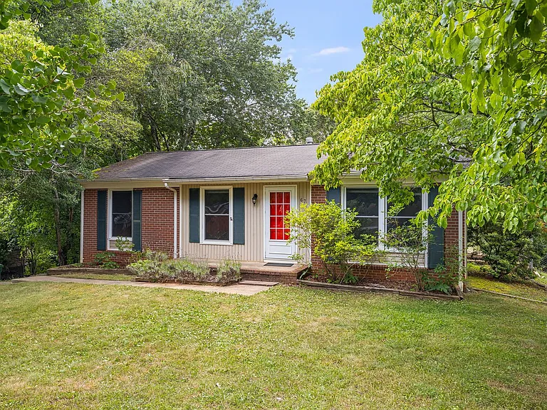 67 Cub Rd — Photo 1