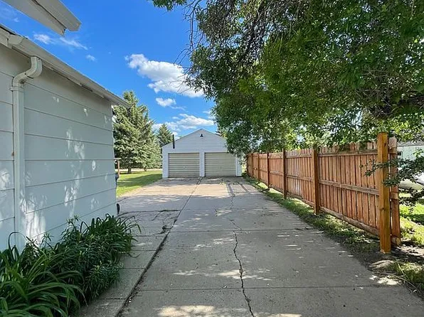 325 Chaffee Row, Beulah, ND 58523