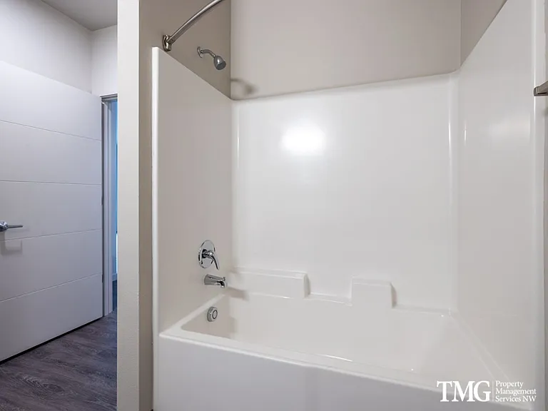 Market Village Apartments — Photo 9