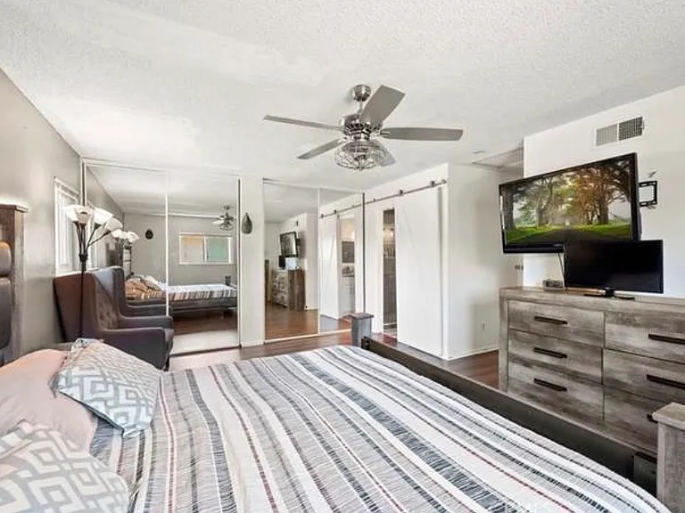 4842 Village Green Way — Photo 15