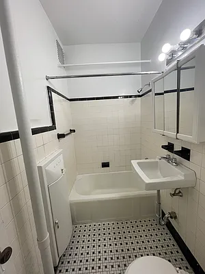 Rented by CNYC Apartments | media 9