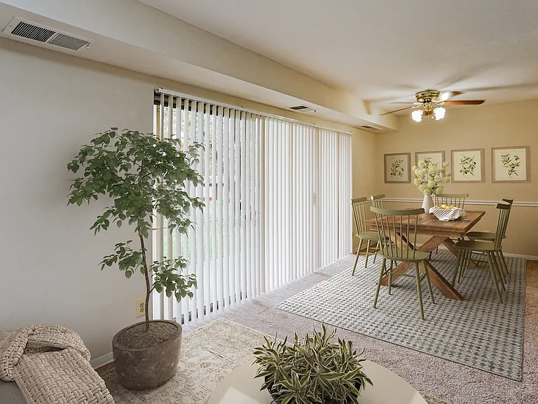 Laurel Park & Laurelton Court — Photo 8