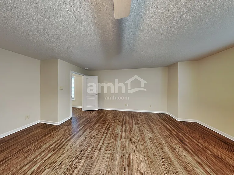 5631 Hammermill Dr — Photo 11