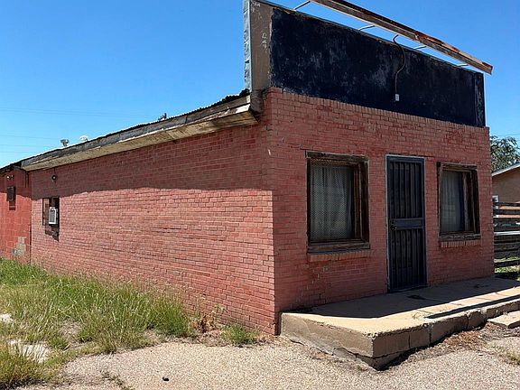 4th image of 205 N Hughes St