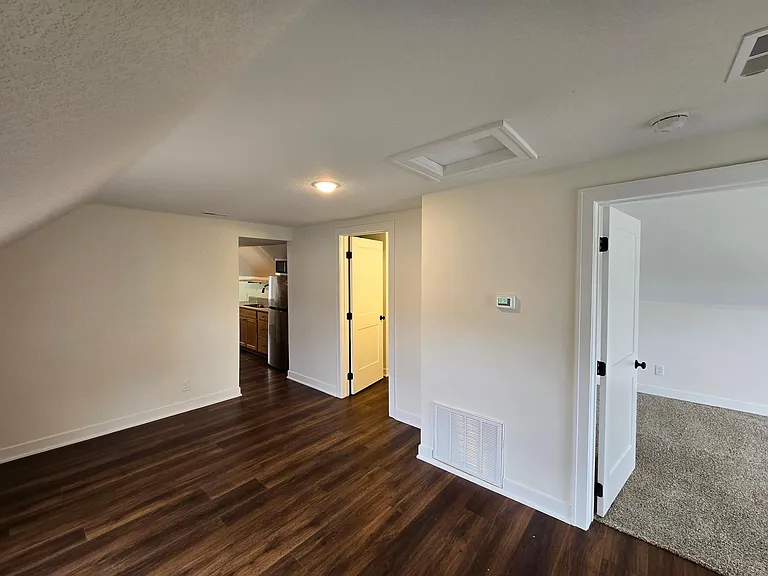 308 Cedar Ave #308.5 — Photo 7