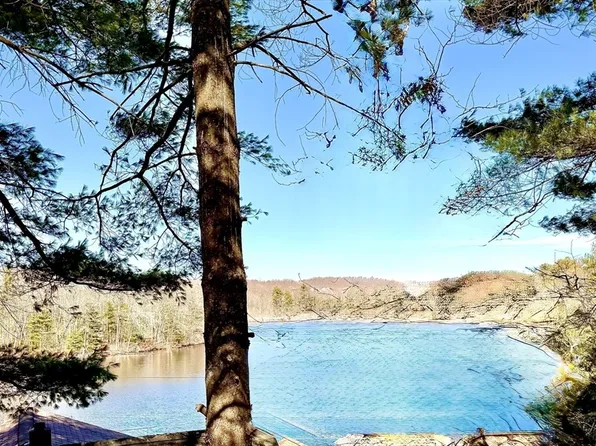 20 Bertine St, Bellingham, MA 02019