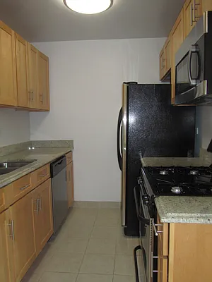 Rented by Beekman Street Realty | media 36