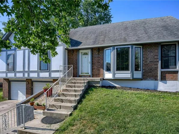13315 W 113th St, Overland Park, KS 66210