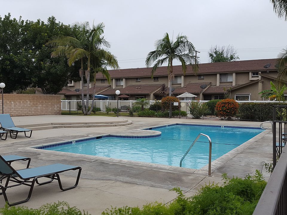 Community pool