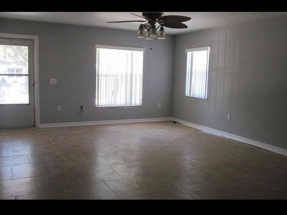 2nd image of 2324 Chester Ave