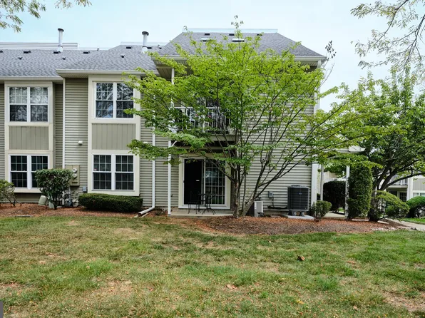 2204 Society Pl #B2, Newtown, PA 18940