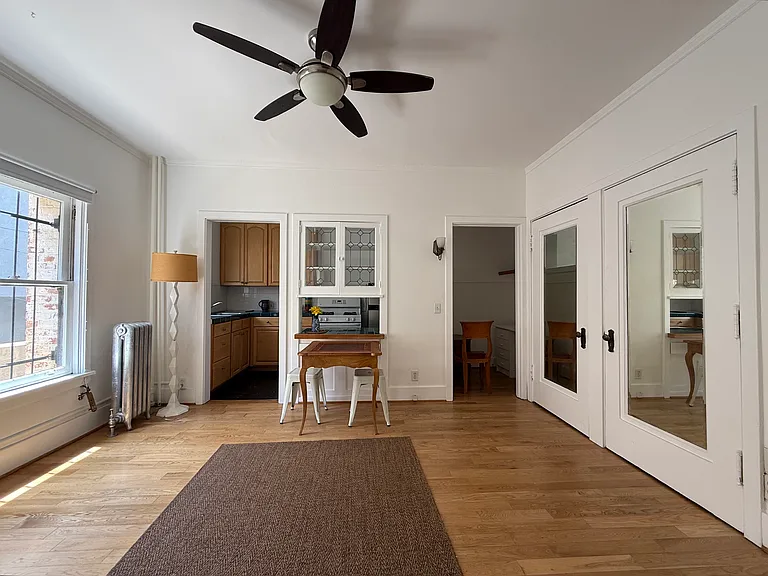 Nadine Apartments — Photo 11