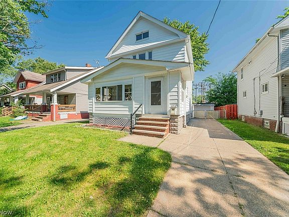 2nd image of 2216 Roanoke Ave