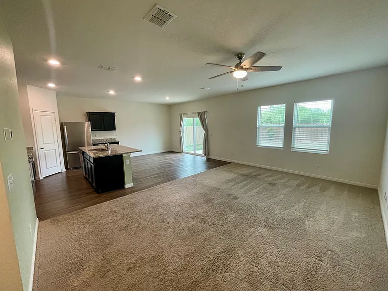 8603 Rock Mdw — Photo 5