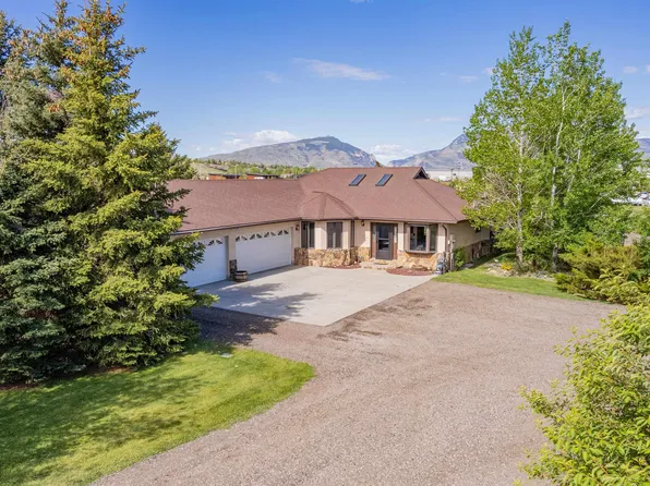 525 Date St, Cody, WY 82414