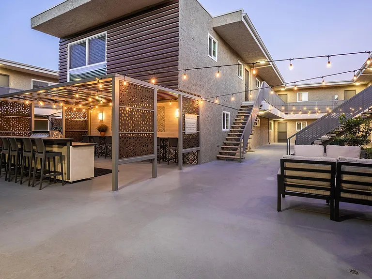Mosaic at Western Apartments Homes — Photo 8