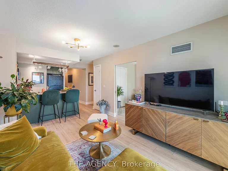 8 Park Rd #3301 — Photo 11