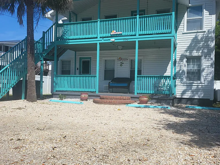 1420 Holly Driveunit A — Photo 20