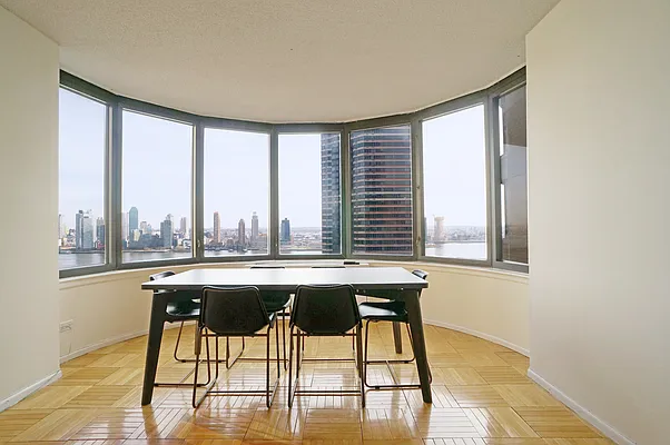 Rented by Level Group | media 22