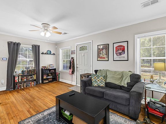 3rd image of 5626 Dobson St