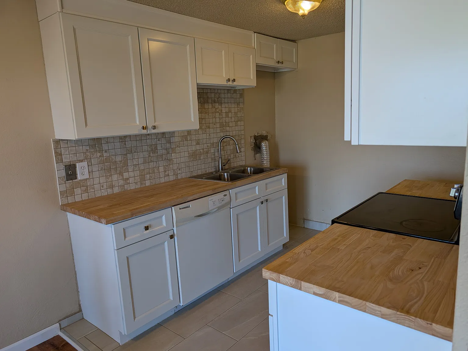 2 bed, 776 sqft, $1,455 — Photo 3