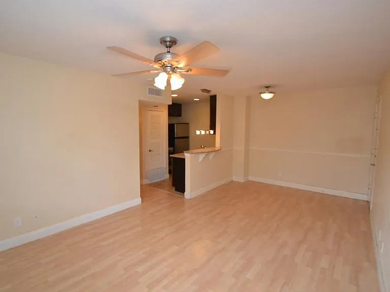 4306 Avenue A #115 — Photo 3