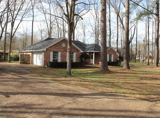 109 Wakeland Dr, Raymond, MS 39154
