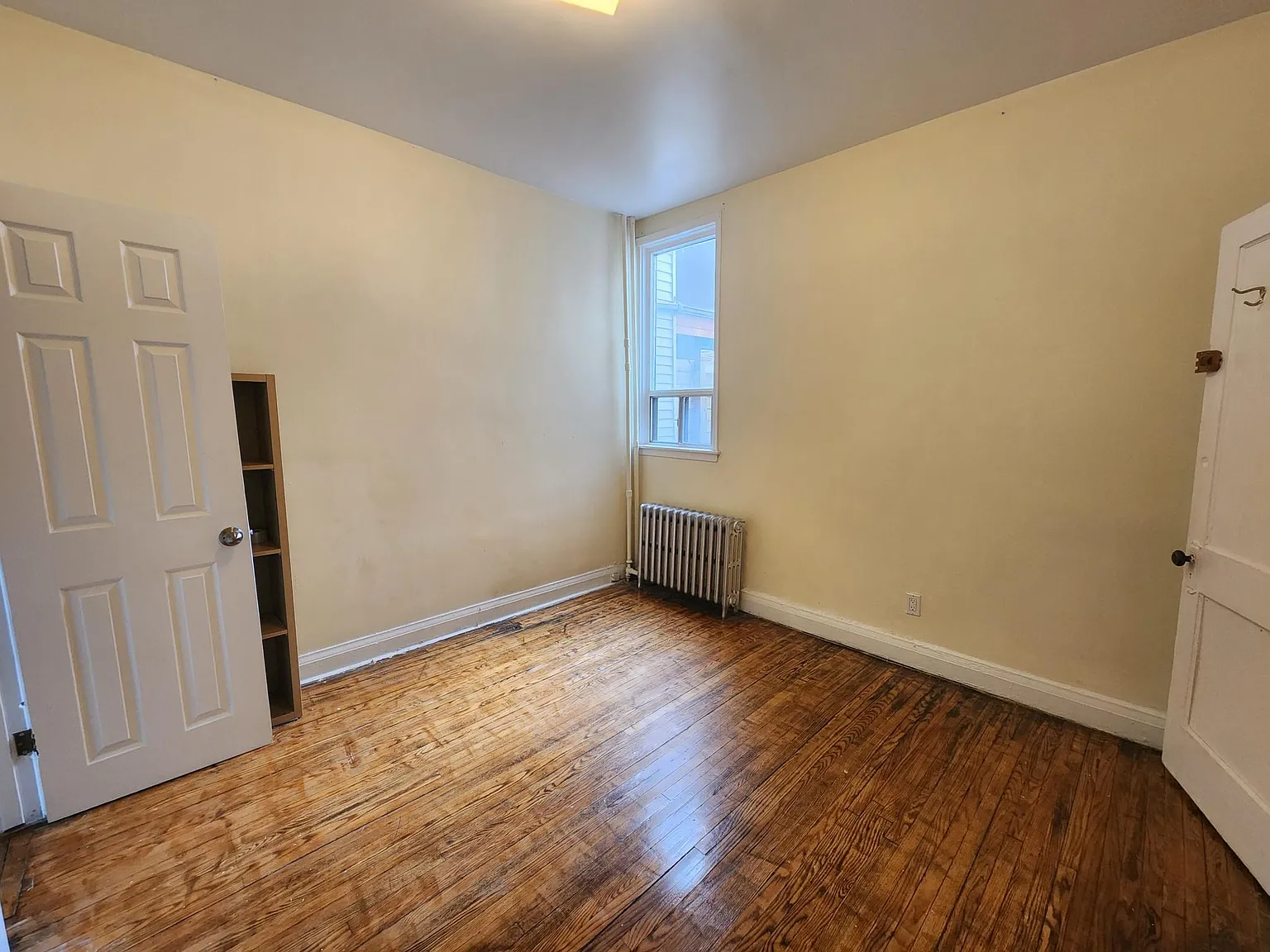 3 bed, 1100 sqft, $3,100 — Photo 3