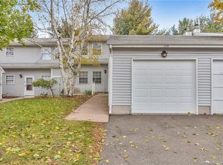 1008 Misty Meadow Ln #1008, South Windsor, CT 06074