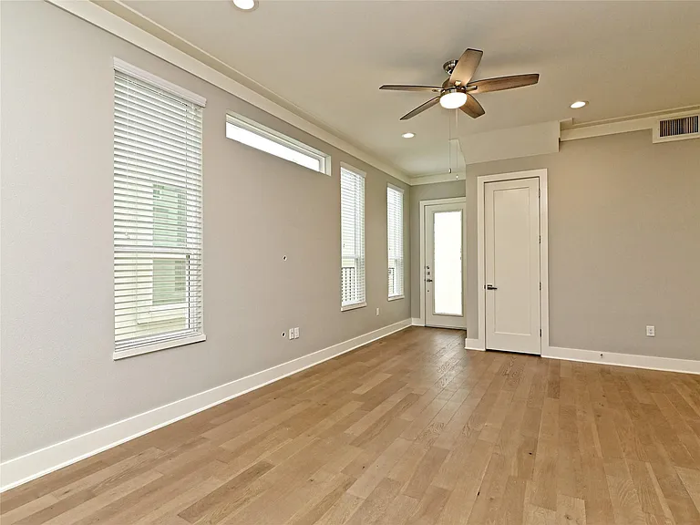 8518 Fathom Cir #114 — Photo 2