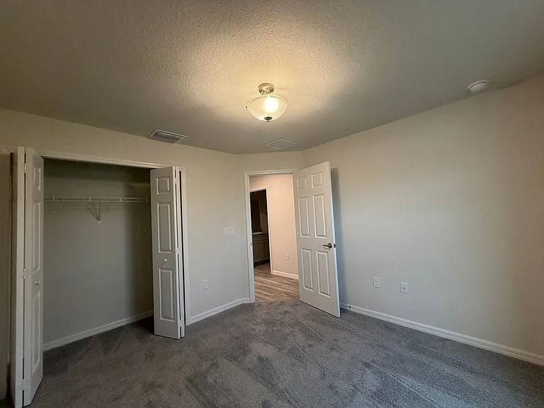 678 W Walkertown Dr — Photo 21