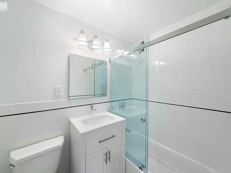 392 Central Park W #17D — Photo 9