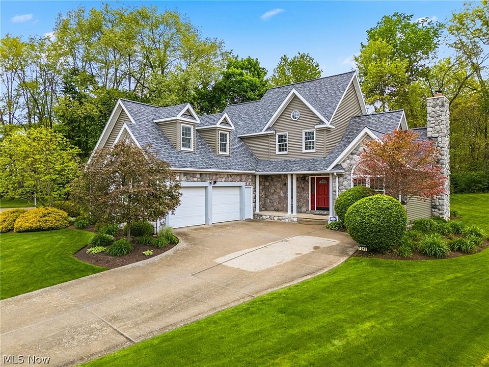1st image of 1012 Cloverdale Cir NE