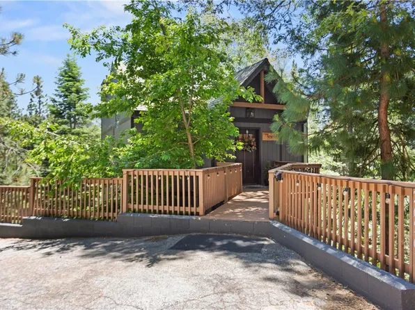 26561 Thunderbird Dr, Lake Arrowhead, CA 92352
