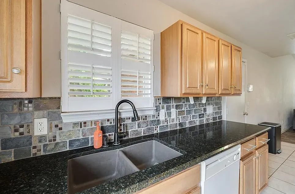 3017 Valley Dr — Photo 4