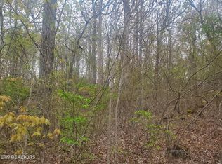 8646 Cherokee Trl, Crossville, TN 38572