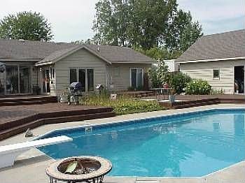 3rd image of 2208 Lamont Ave NW