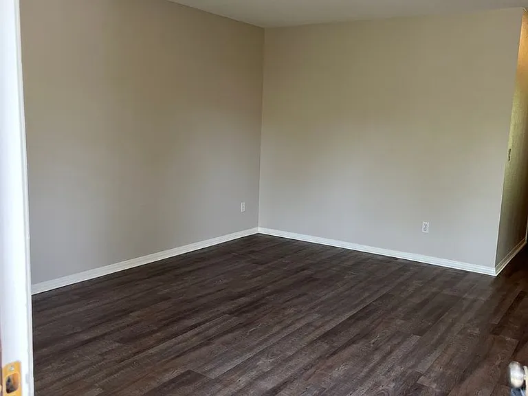 S-1031 Villa Cortez Apartments — Photo 8