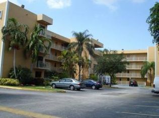 8411 NW 8th St APT 101, Miami, FL 33126