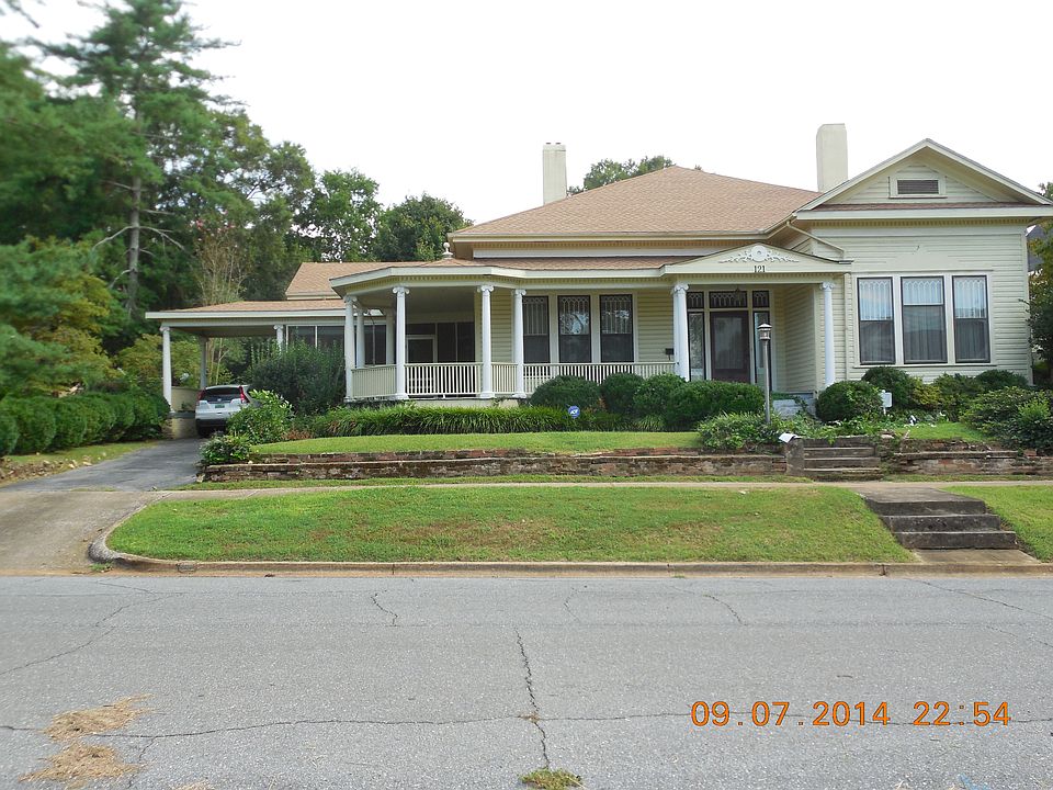 2nd image of 121 Margaret St