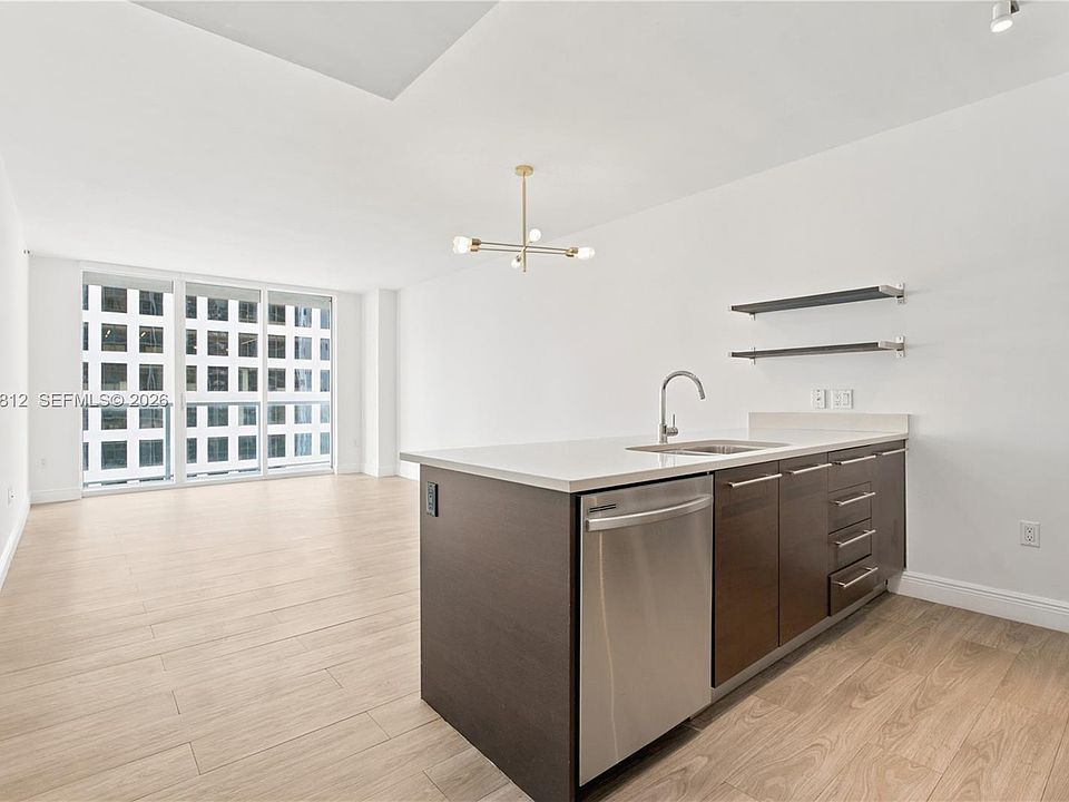 1st image of 500 Brickell Ave APT 1906