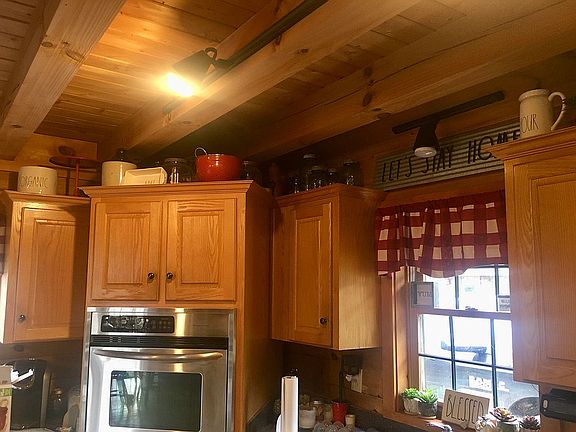 3rd image of 620 Meadow Ave