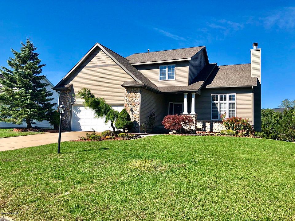 1st image of 7895 Thornapple Club Dr SE