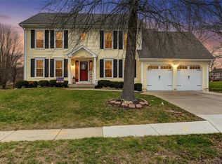 2233 NE Waterfield Ln, Blue Springs, MO 64014
