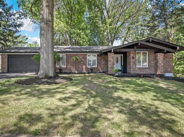 12670 Whispering Hills Ln, Saint Louis, MO 63146