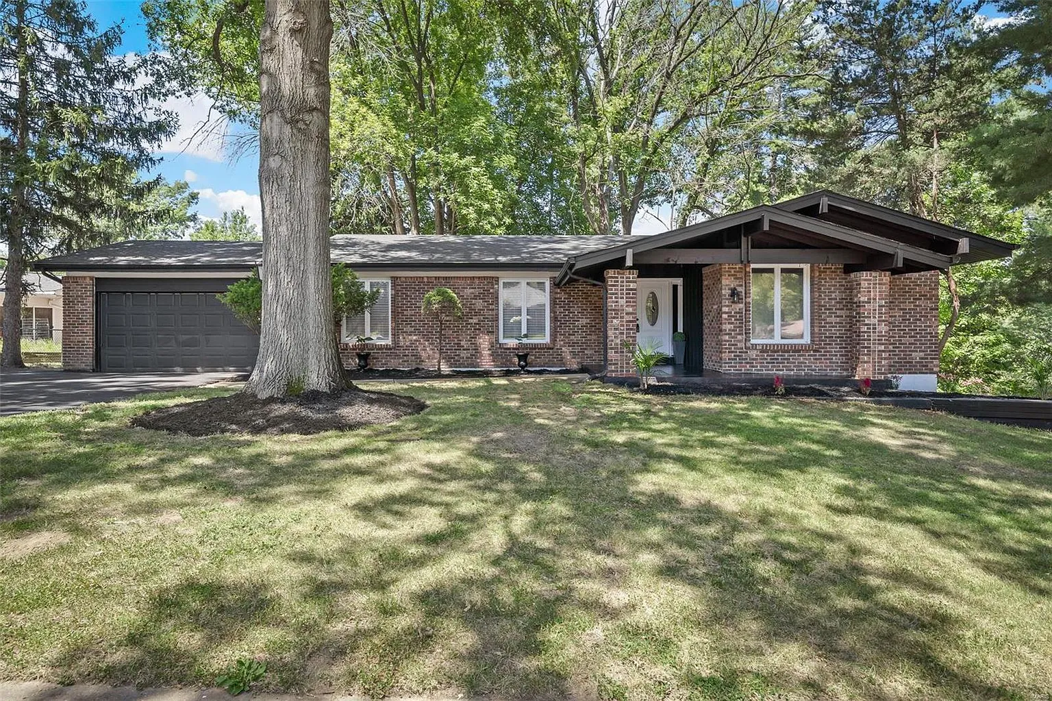 12670 Whispering Hills Ln photo 1