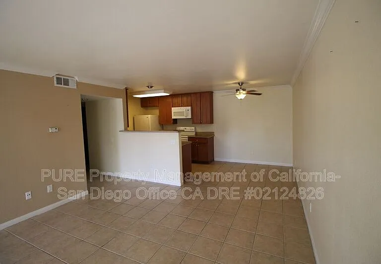 210 Chambers St #9 — Photo 3