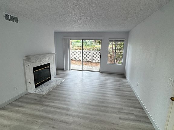 3rd image of 1426 Brett Pl
